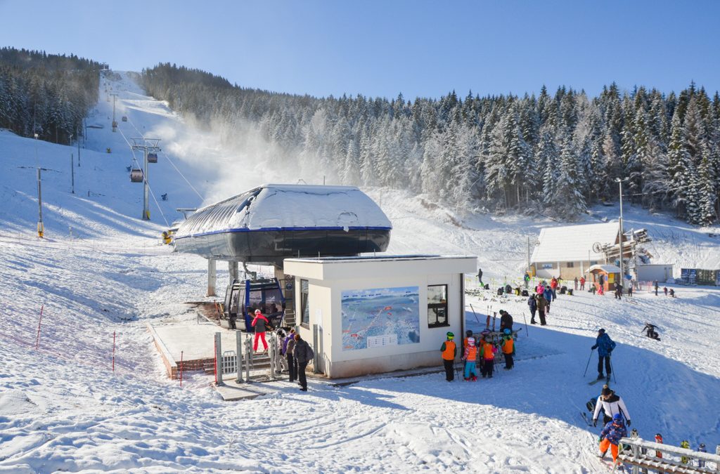 Skijanje u olimpijskom Sarajevu, Hotel Vamos i Ravna Planina